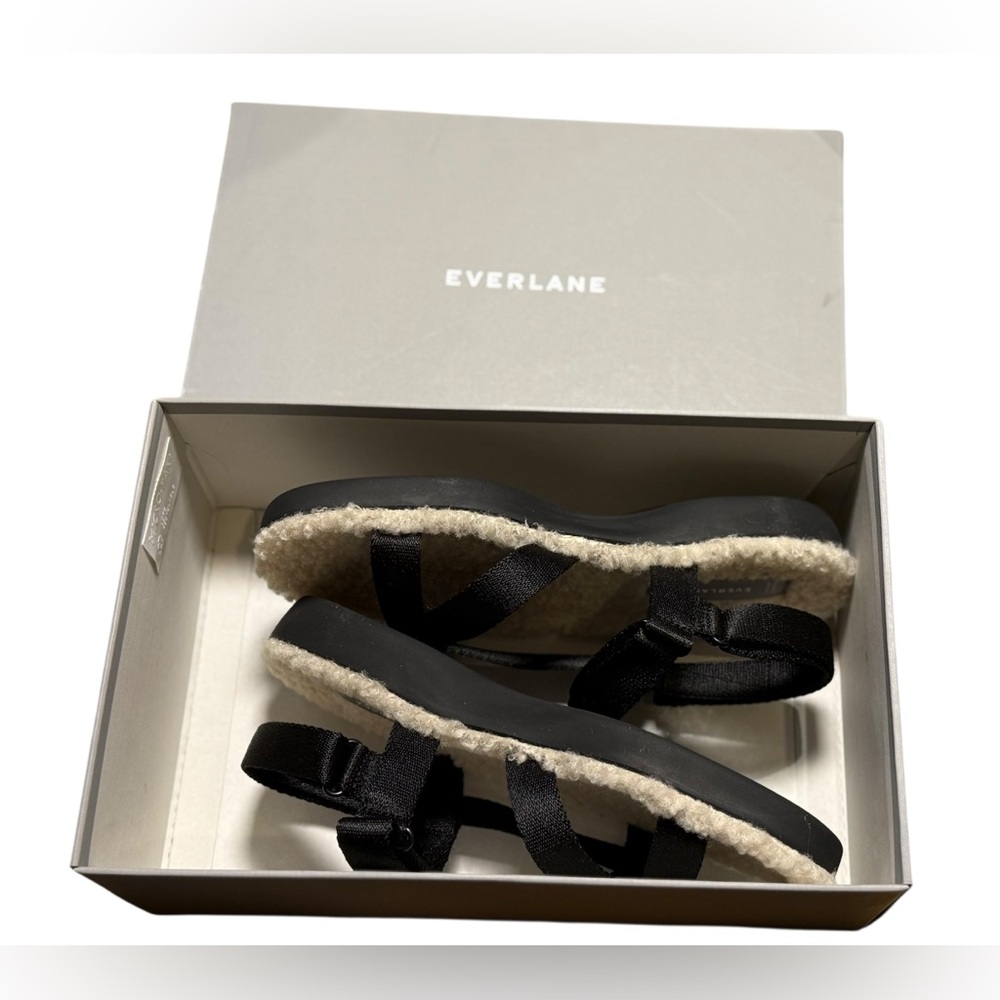 NWT - Everlane ReNew Teddy Faux Fur Sport Sandal in Black Size 7